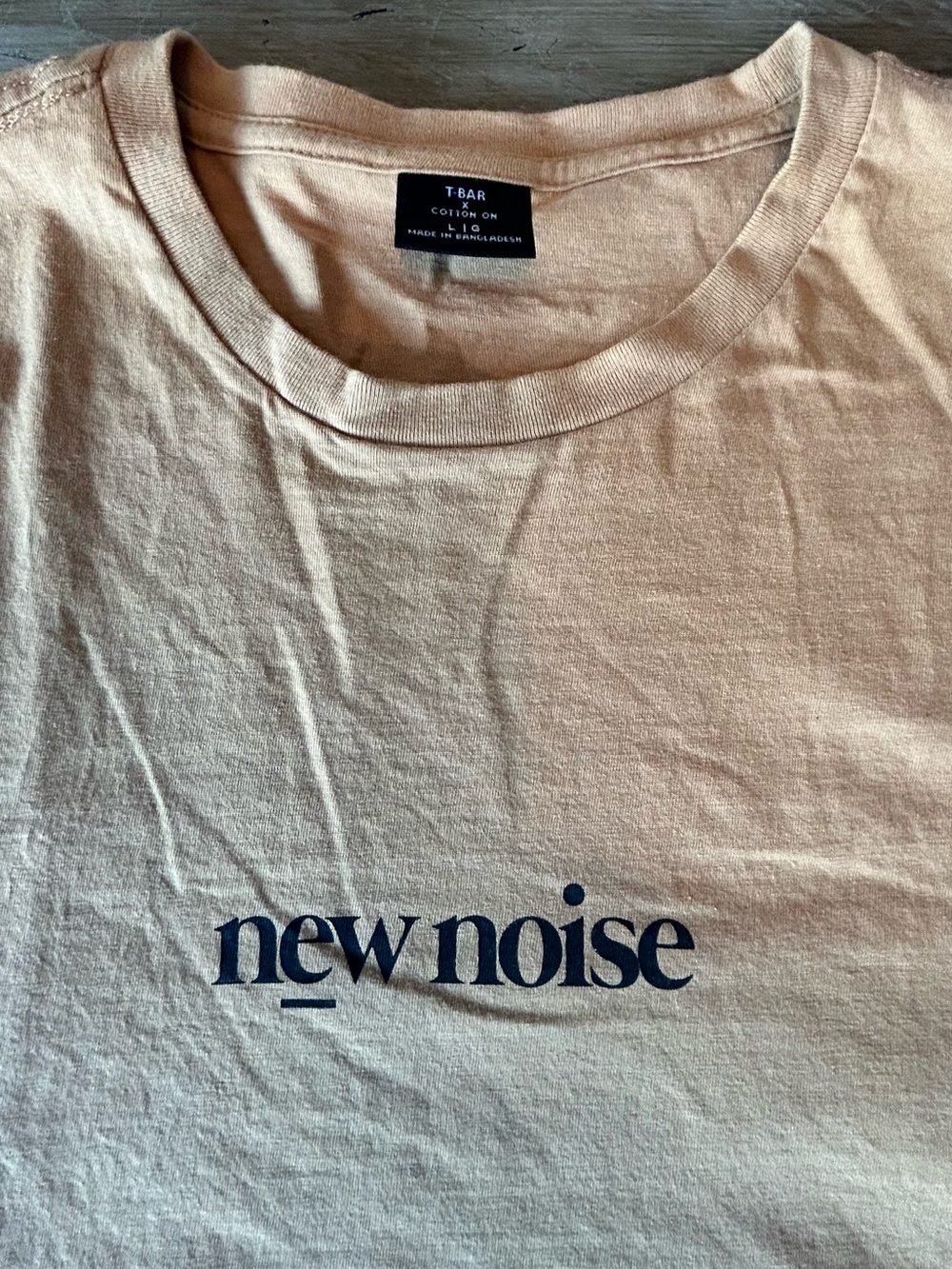 'New Noise' Short-Sleeve Graphic Tee - Light Beige